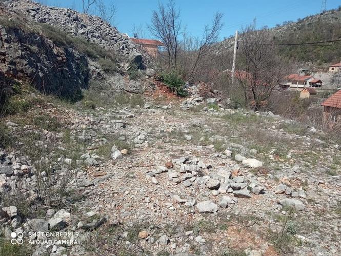 PRODAJA Podgorica,Rogami,(Mojkovacko naselje),plac400m2,van 