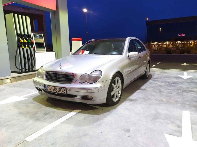 Prodaje se...069-757-400