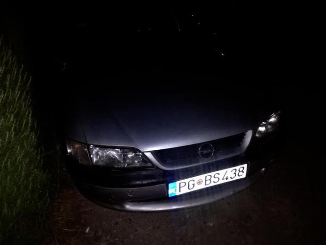 Vektra 98 2,0 dizel ispravna skroz  nema akulator i nije reg