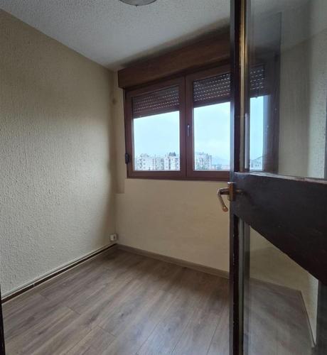IZDAVANJE!!Jednoiposoban stan povrsine 58m2,Podgorica,Blok 5