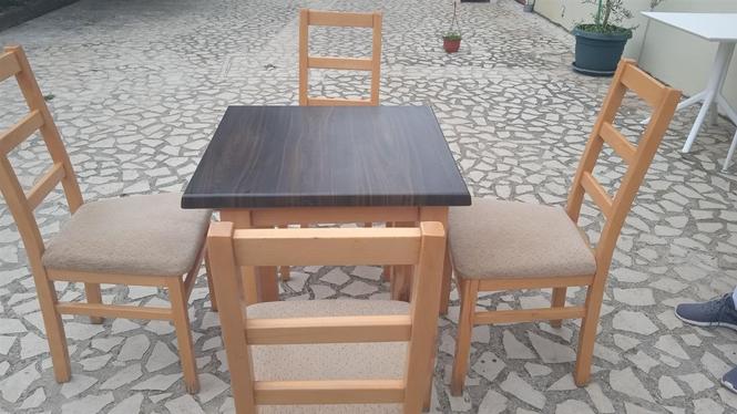 Stolice i stolovi na prodaju
