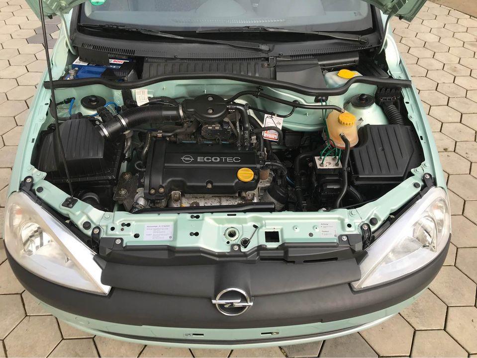Opel-Corsa-1-2-benz-2001-god---Ocarinjen-na-ime-kupca