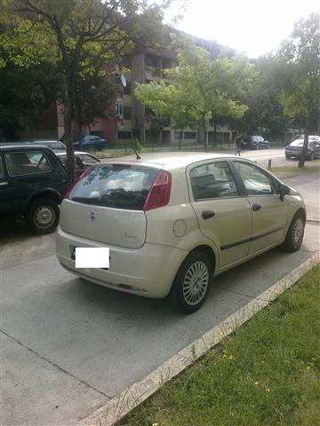 Fiat-Grande-Punto--08