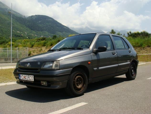 Renault Clio -95