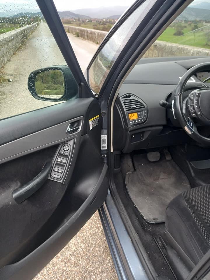 Citroen-C4-Picasso