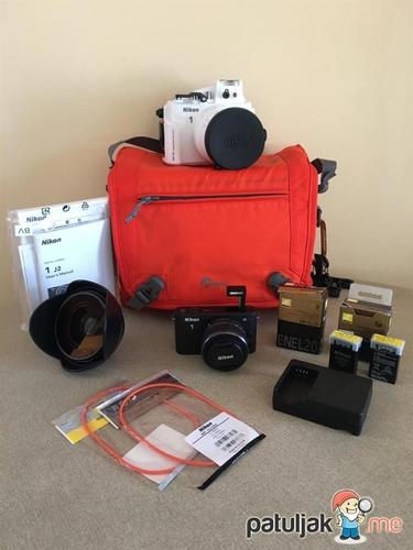 Nikon 1 J2 + vodootporno kuciste + objektiv + baterije