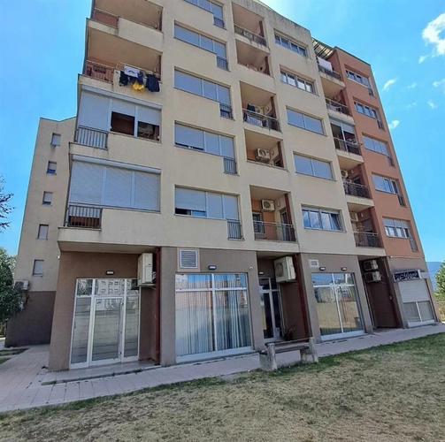 IZDAVANJE!!! Poslovni prostor iz dva objekta,120m2,Niksic