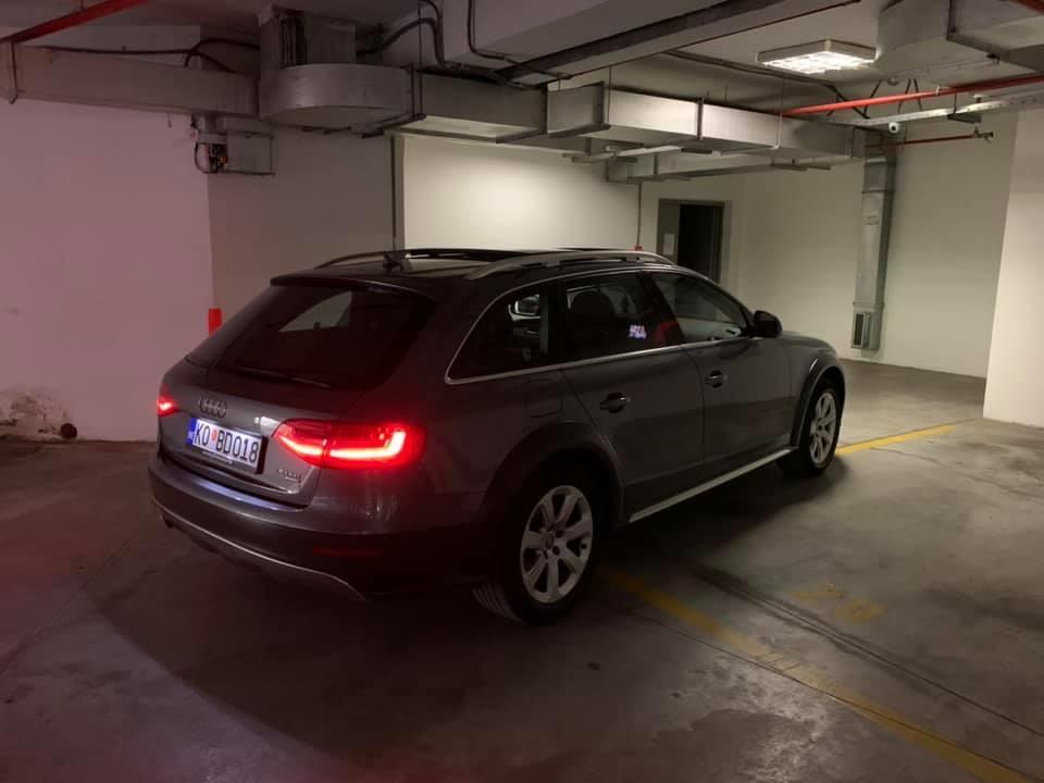 Audi-a4-alroad