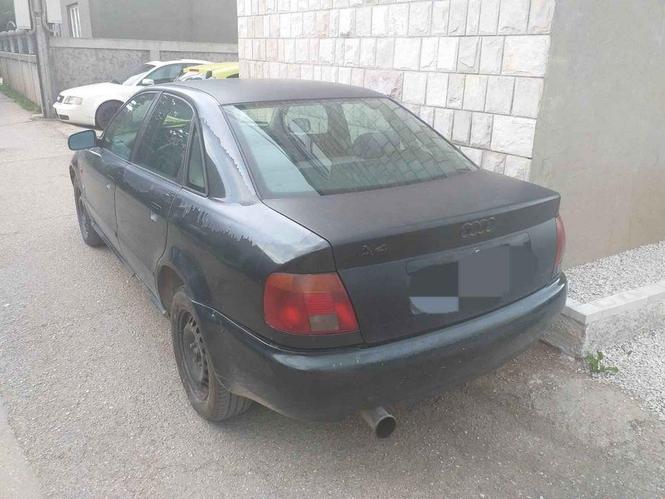 Djelovi Audi A4