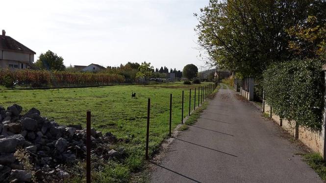 POVOLJNO PRODAJEM PLAC 5200 KW TOLOŠI 70 eur Kw