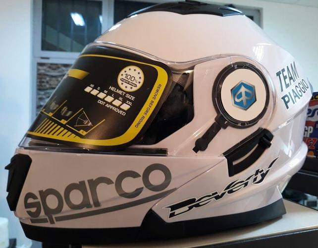 Flip-up shoei piaggio team replica