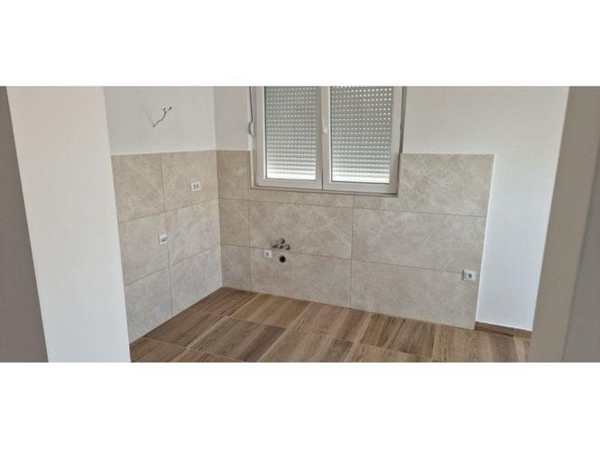 Prodaja dvvosoban duplex stan Zabjelo