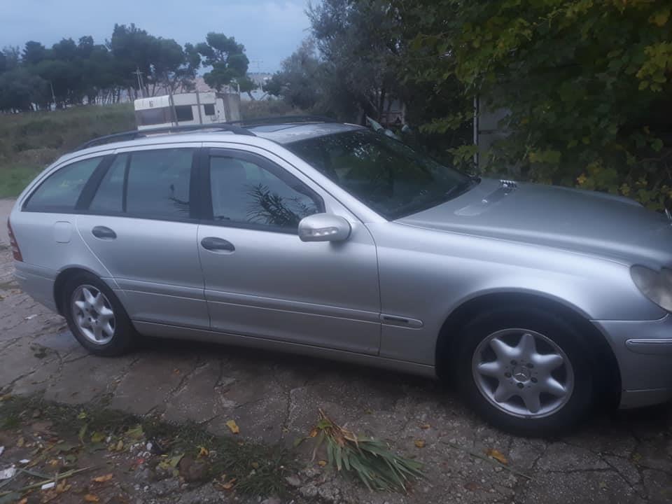 Na-prodaju-mercedes-c220