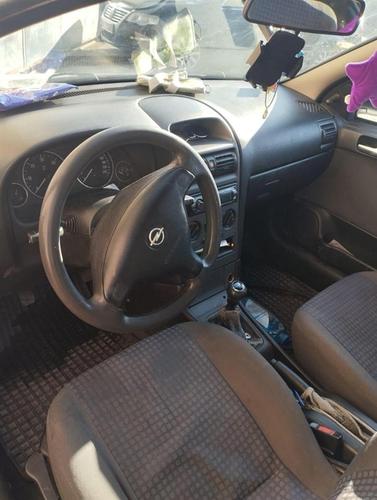 Opel Astra 2004 godište