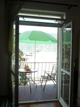 Stan-50m2-u-Herceg-Novom-na-samoj-obali