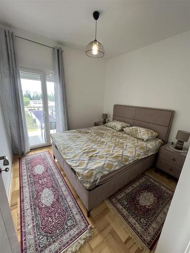 Izdavanje jednosoban stan tuški put