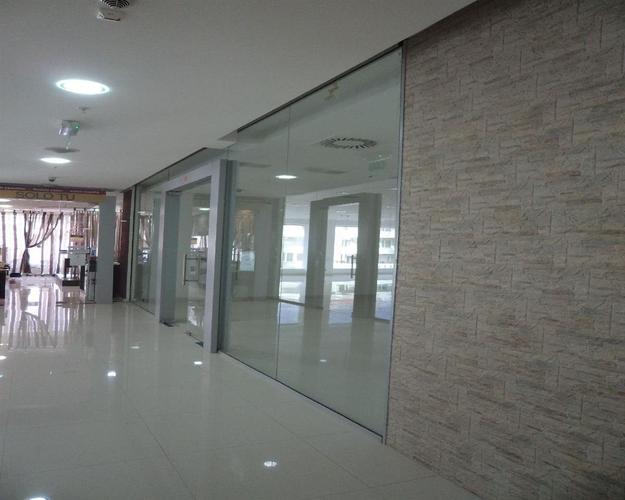Poslovni prostor 32 m2 u novom trznom centru TQ