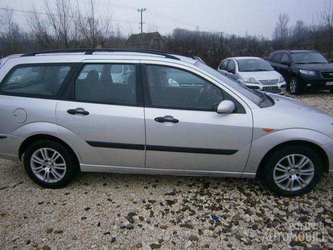 Ford Focus -04