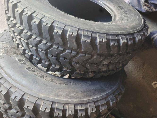 ( 3 kom.)  Good Year Wrangler 31x10.5R15