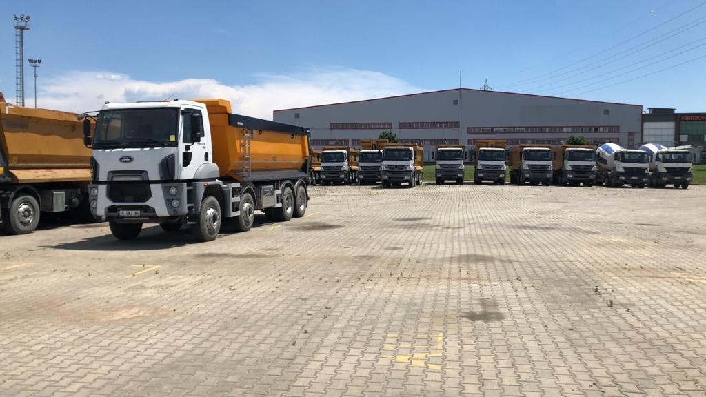 TUCKS-MERCEDES-2015-MODEL-41-40-8x4