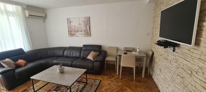Izdavanje jednosoban stan Blok 6