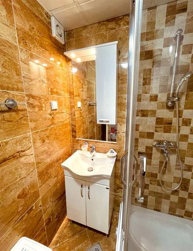 IZDAVANJE!!!Jednosoban stan povrsine 52m2,Budva,Adok