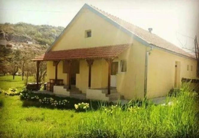 Kuća na prodaju Cetinje