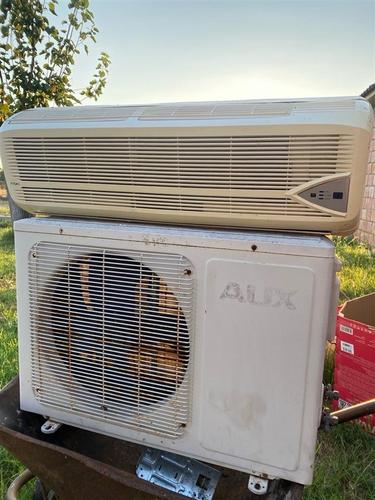 Aux 12 btu