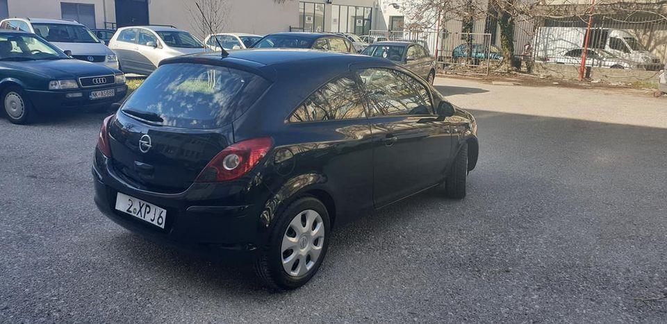 Opel-Corsa-1-3-D