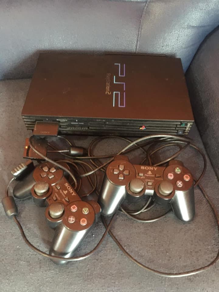 Play-Station-2-čipovan-320-gb