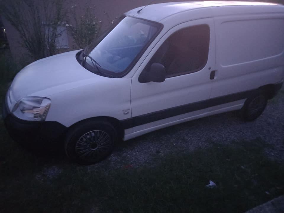 Citroën-berlingo-1-6-hdi-55-kw-2008-god