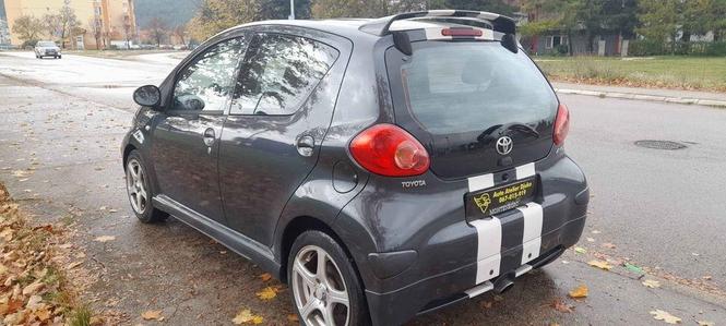 Toyota aygo 1,0 benzin 2008god
