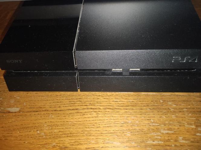 Play Station 4 - Slim