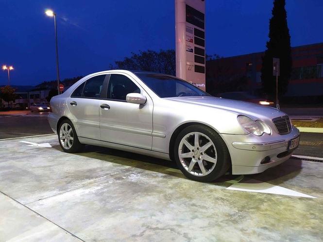 Mercedes W203