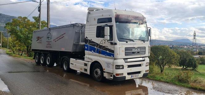 Man 460 i Prikolica