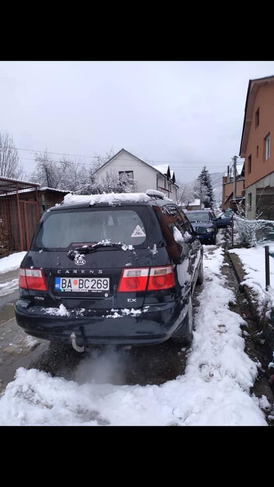 kia-carens-2-0-dizel