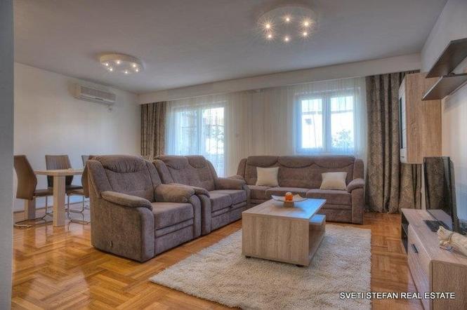 Novoizgradjena zgrada u naselju Babin