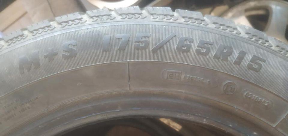 Prodajem-4-gume-Sava-175-65R15-