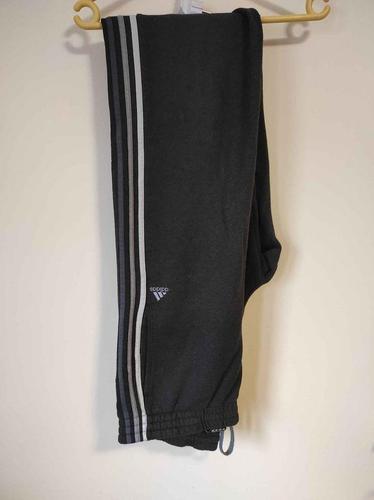 Trenerka Adidas ocuvana L velicine.Originalna,pamucna .
