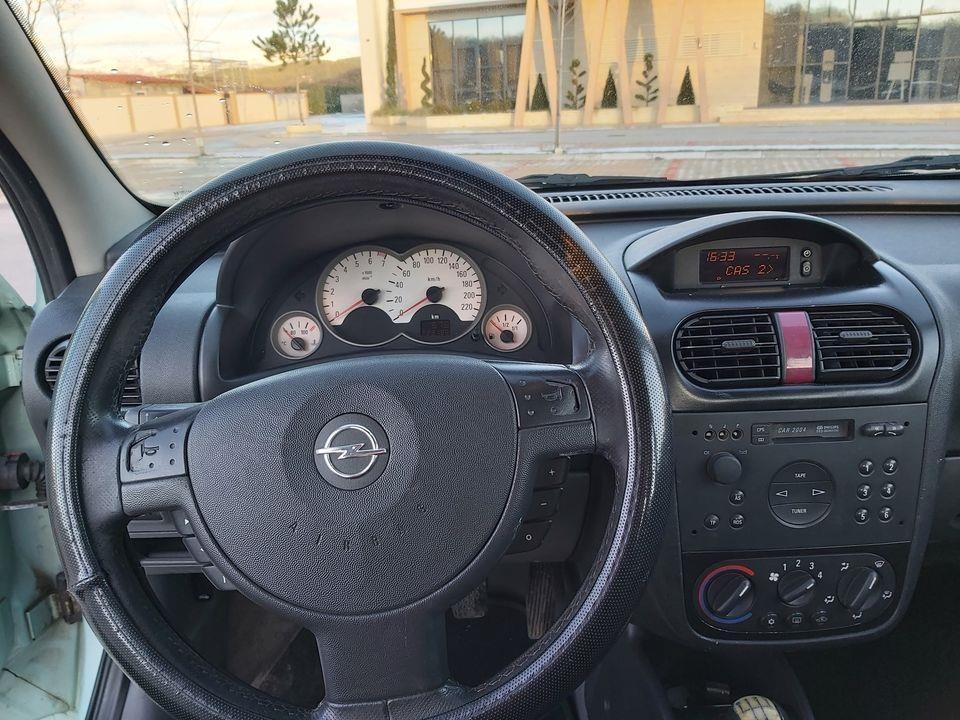 Opel---Corsa---1-2-BENZIN--2001GOD