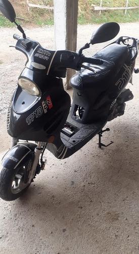 Skuter 50kubika