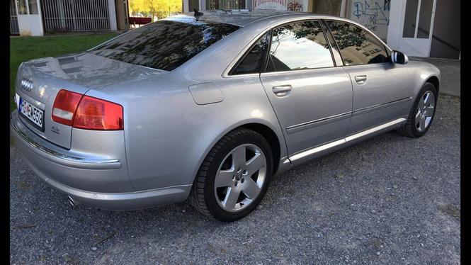 Audi A8 -04