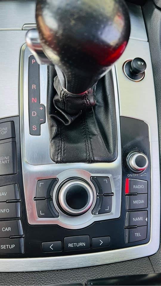 AUDI-Q7