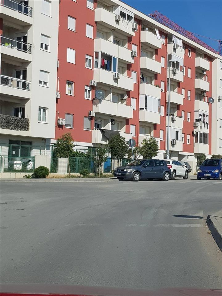 Izdaje-se-namješten-stan--u-Podgorici