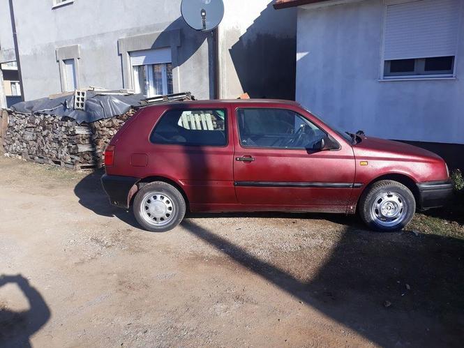Golf 3 1.6 benzin plin 95 god