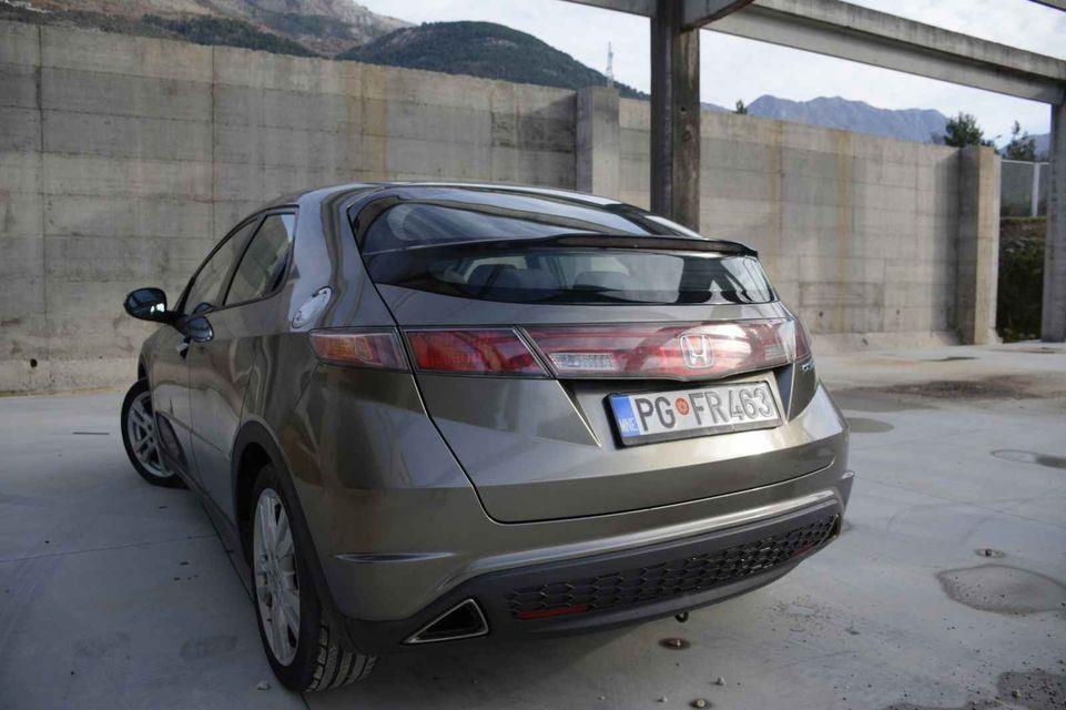 Honda-Civic-2-2cdti
