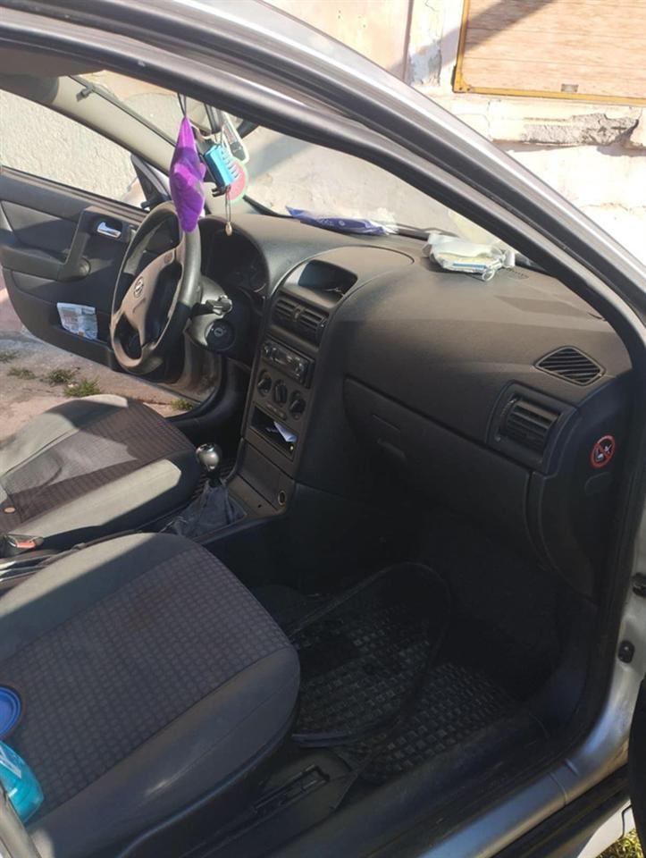 Opel-Astra-2004-godište