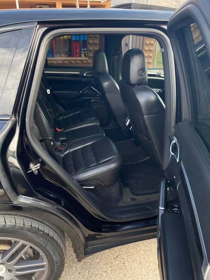 PORSCHE-CAYENNE-3-0-TDI-2011-god