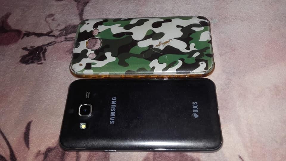 Prodajem-Ili-menjam-telefon-samsung-galaxy-j5
