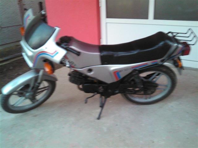 Motor Bt 50